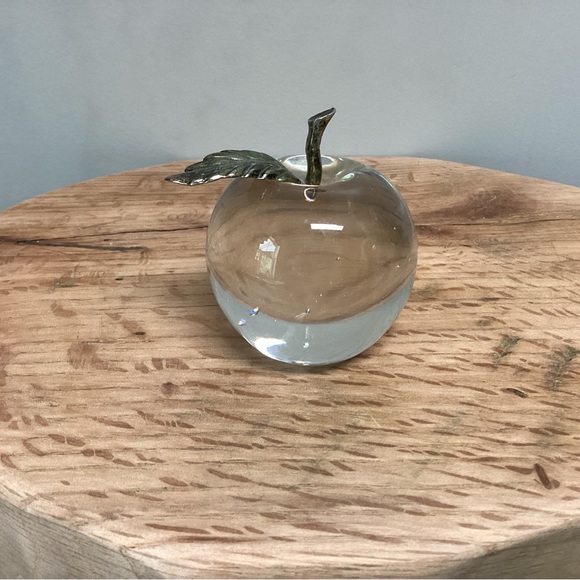 Vintage Glass Apple Paperweight w/ Brass Stem - Excellent Teachers Gift Idea - Picture 3 of 10